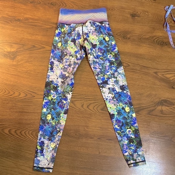 🌷Vibrant Floral🌷Super Soft Thick High Waistband Leggings - Picture 5 of 8